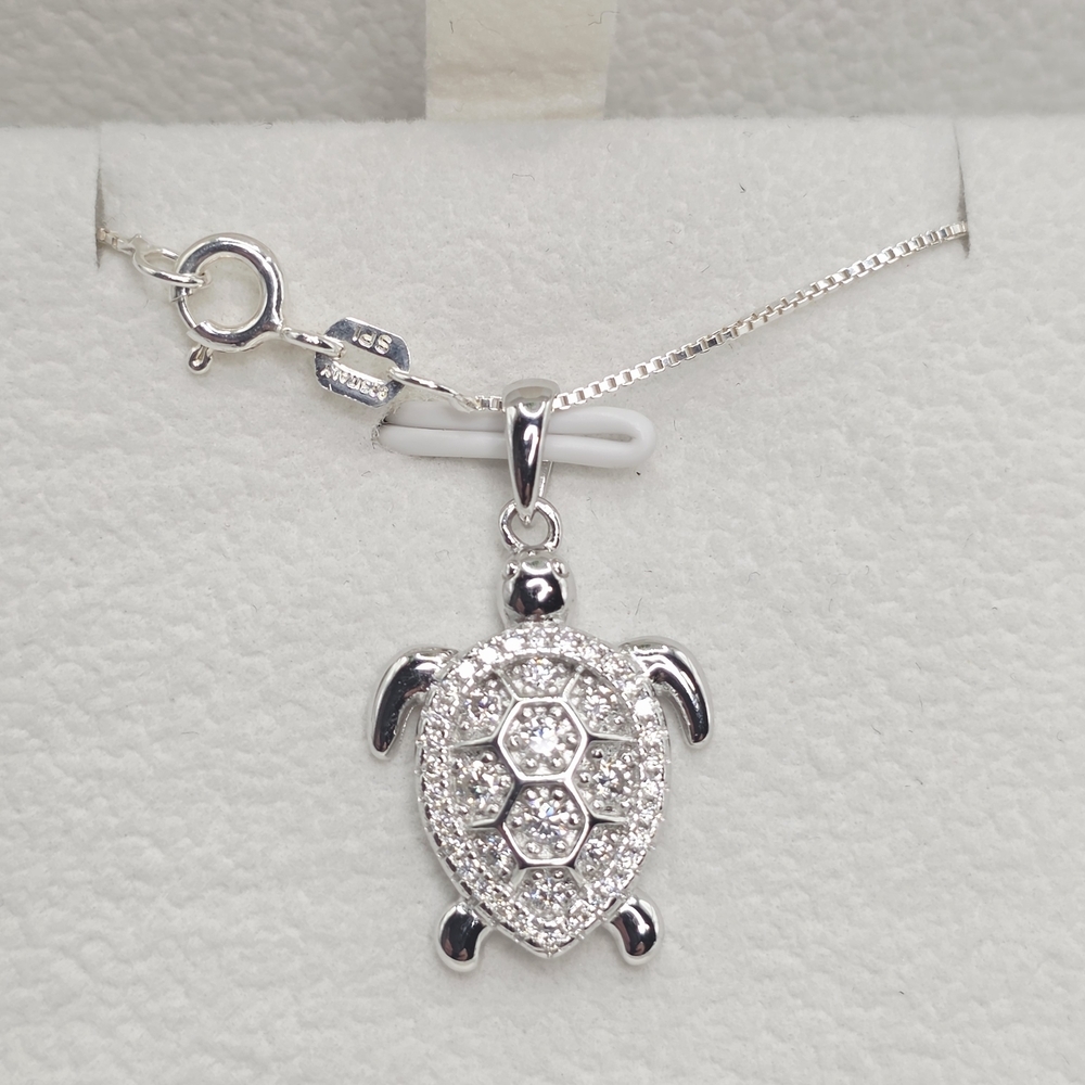 🐢 Elegant Moissanite Turtle Pendant Necklace – 925 Silver
